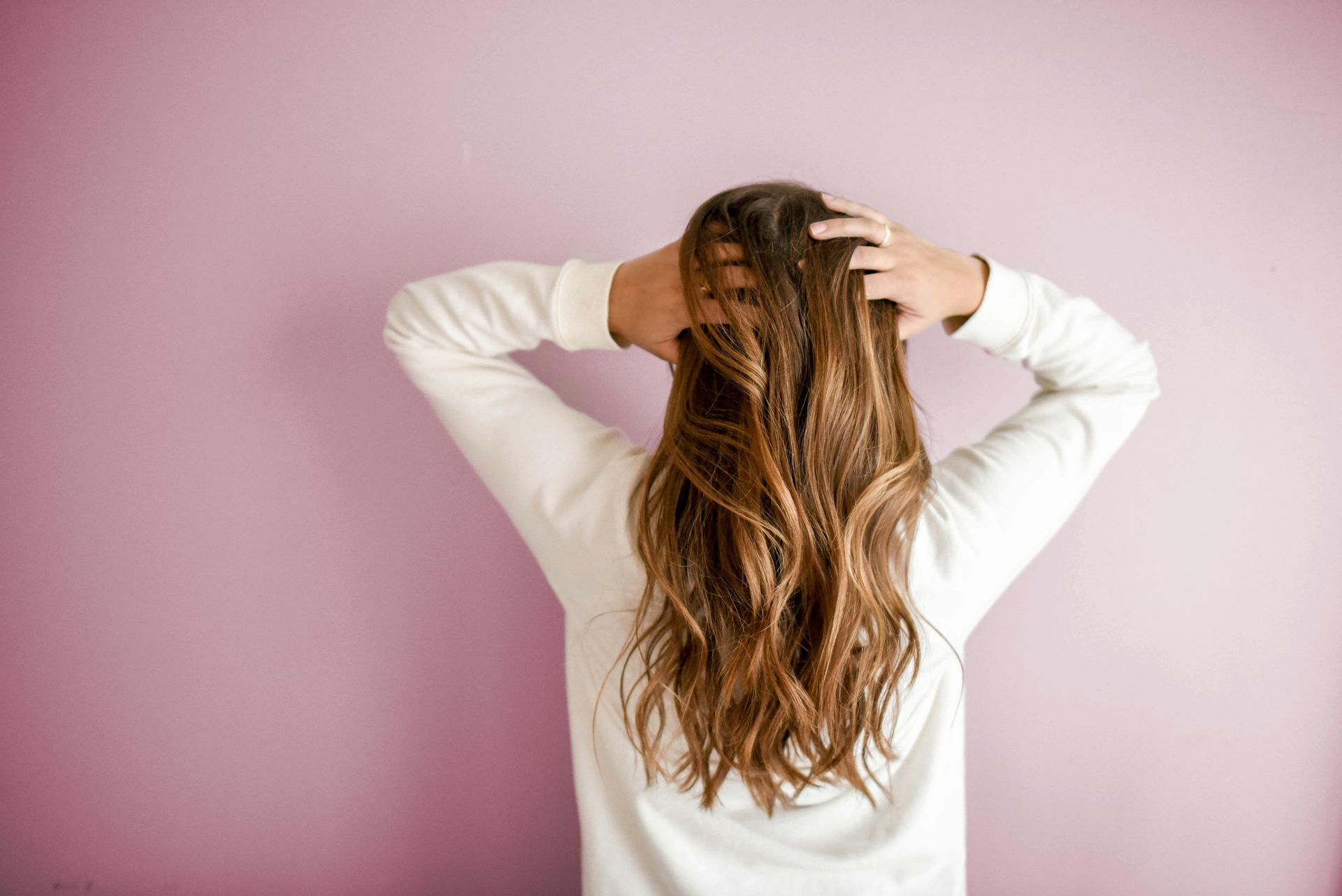 If you are looking for 5 Best Vitamins for Hair in this article we talk about best vitamins for hair growth and how to keep your hair healthy.